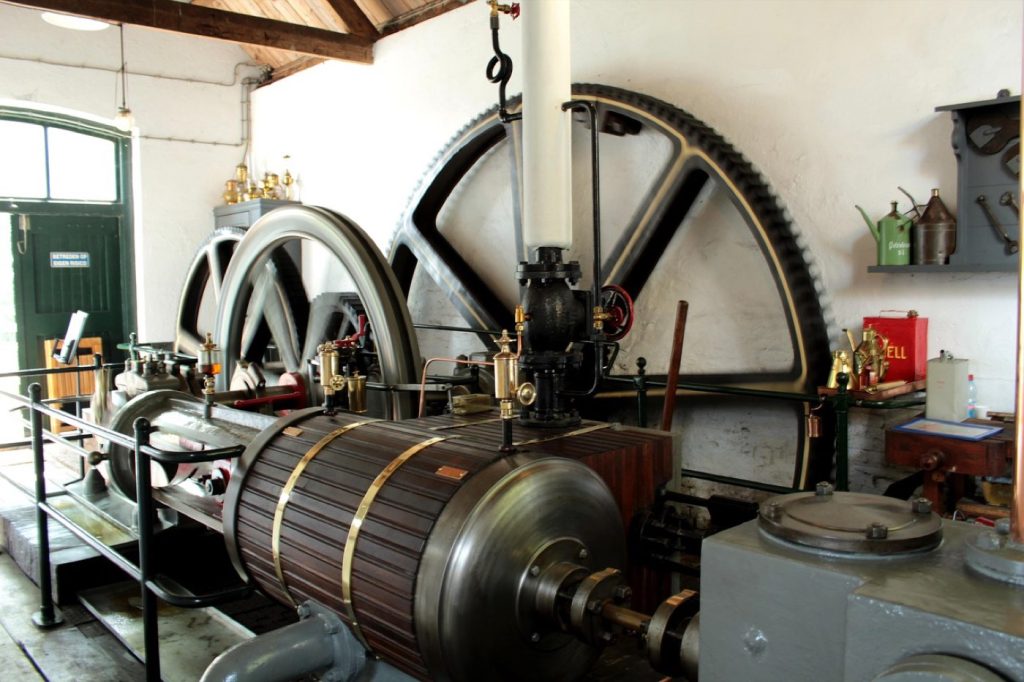 Fosse toutes eaux vs station de relevage : différences et usages